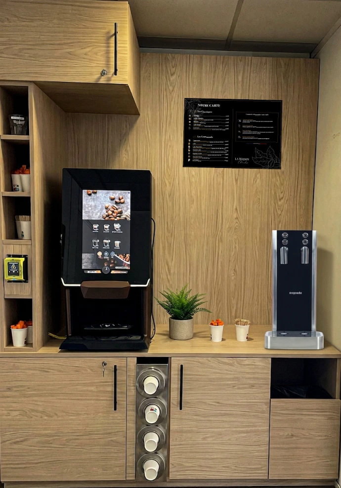 Meuble corner coffee sur mesure fabriqué en France, La Maison Charles