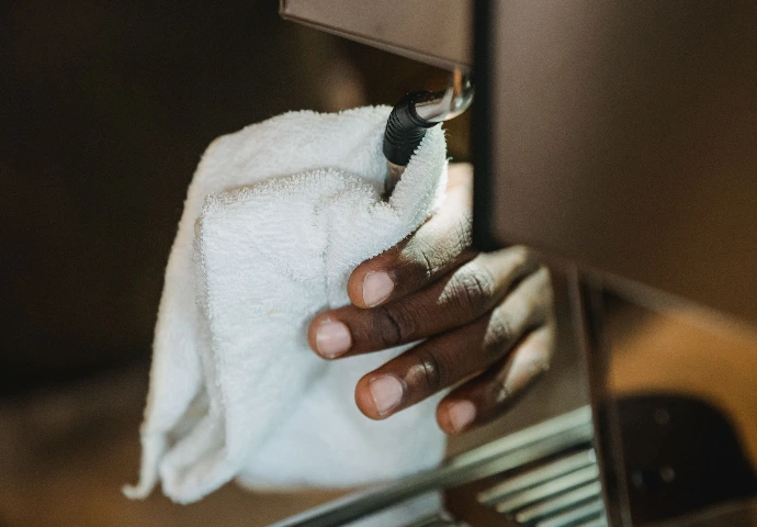Détartrage d'une machine à café professionnelle